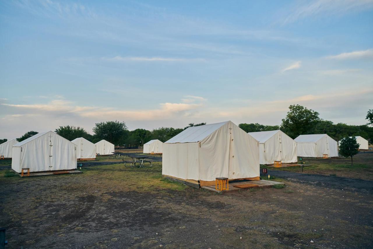 El Cosmico Villa Marfa Exterior photo